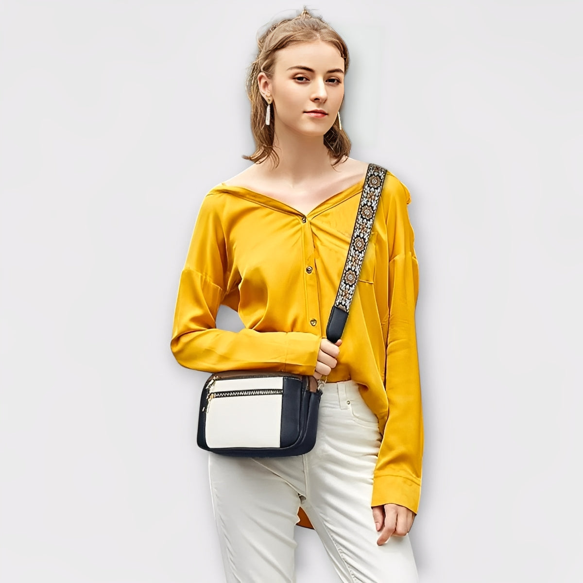 Mira - elegant läderaxelväska