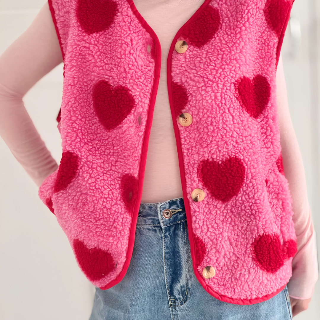 Teddyväst med hjärtan, rosa–röd
