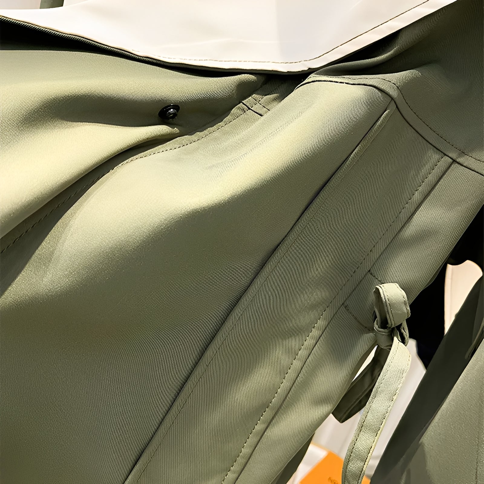 Beate - stilren vattenavvisande trenchcoat