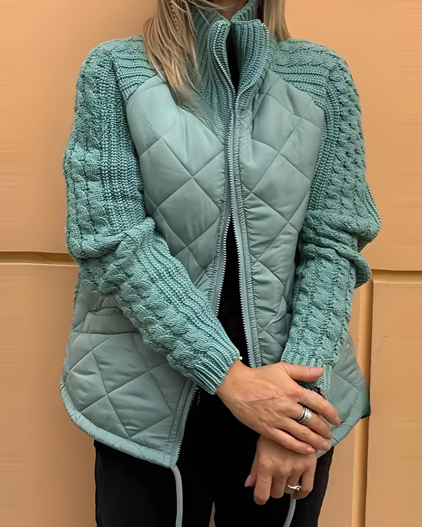 Josefin - stickad patchwork puffig jacka