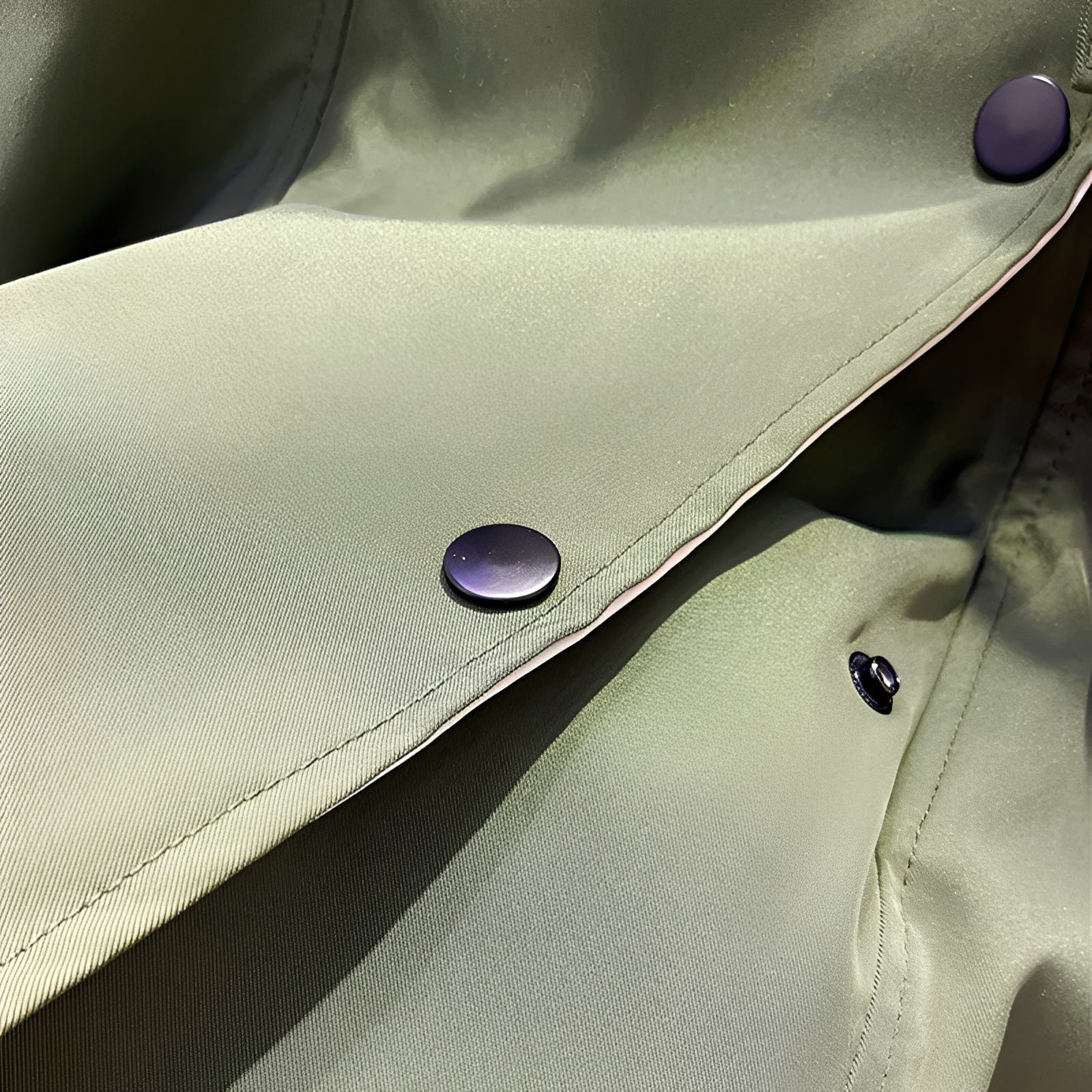 Beate - stilren vattenavvisande trenchcoat
