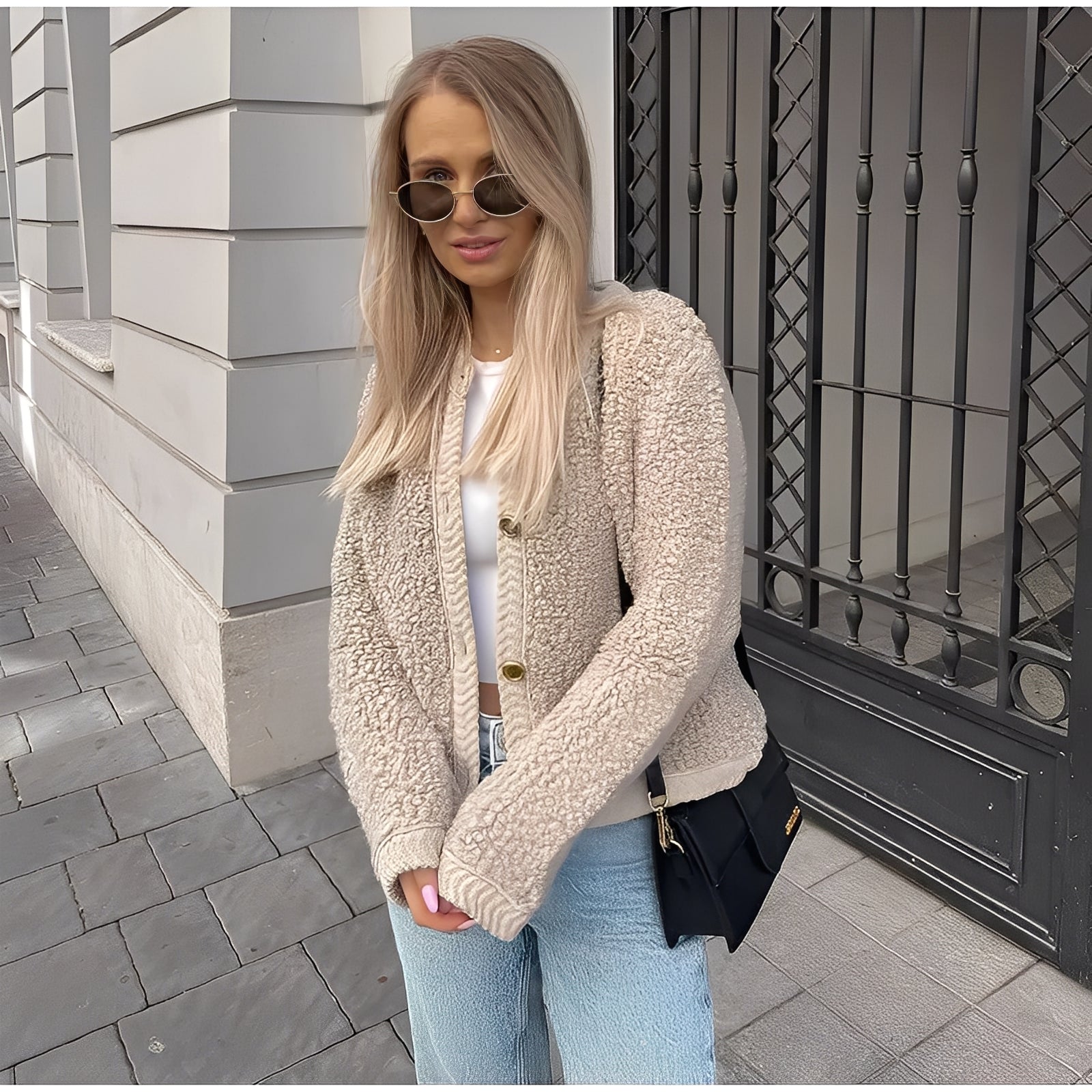 Svala - stilren damväst - casual chic